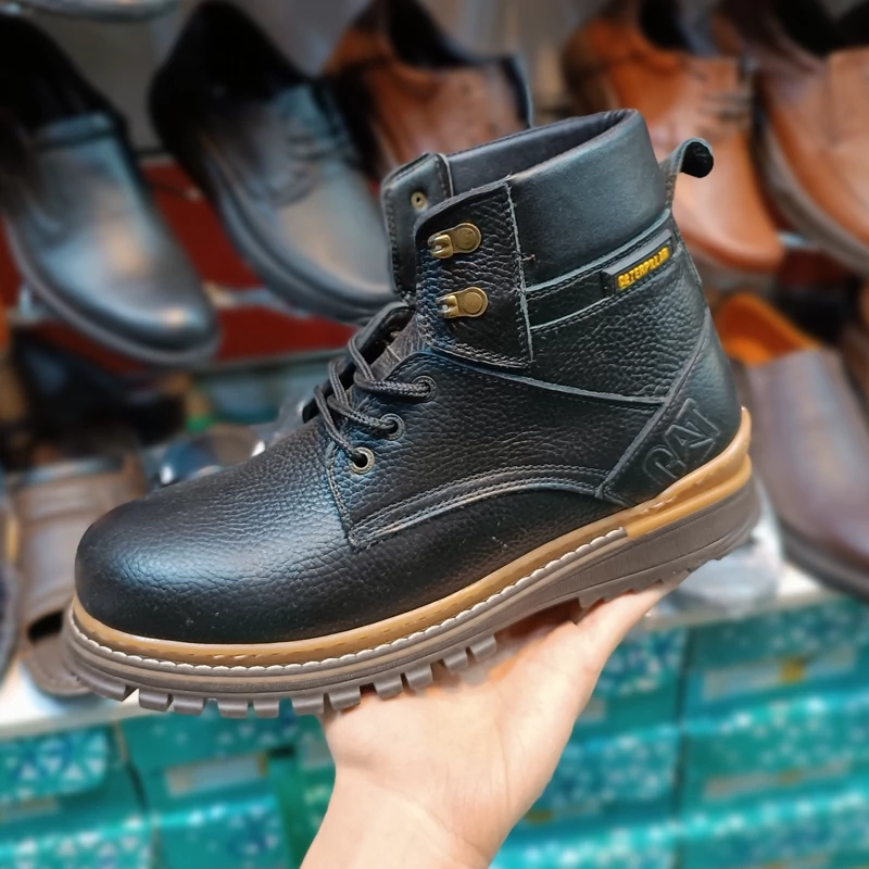 نیم بوت تمام چرم مدل کت. تیم برلند. کاترپیلار در پنج رنگ مشکی عسلی قهوه ای خاکی زرد