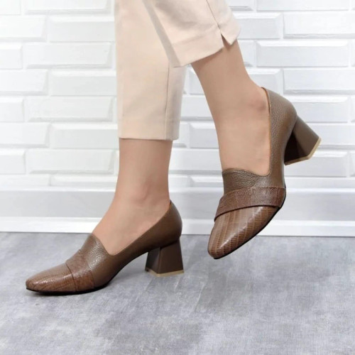 کفش زنانه تمام چرم زیره ترمو خاص وشیک در چند رنگ باکیفیت