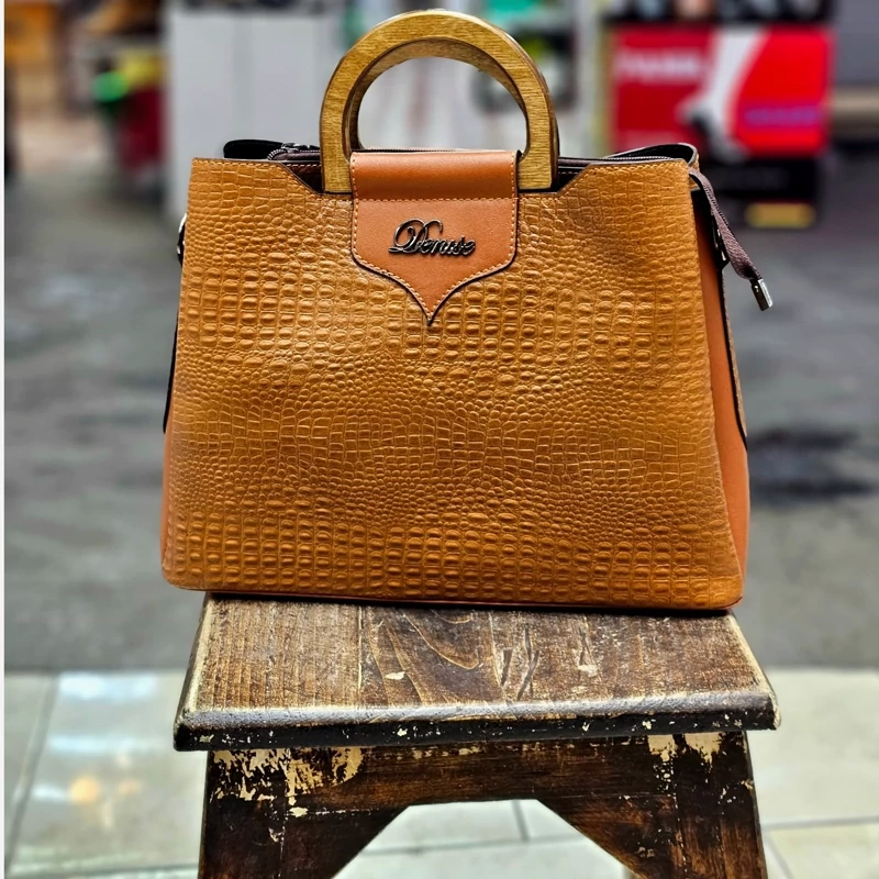 انواع کیف های  مردانه و زنانه تمام چرم طبیعی