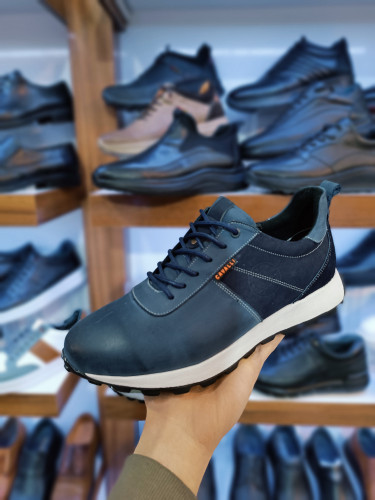 اسپورت مردانه تمام چرم کد ۶۲۳