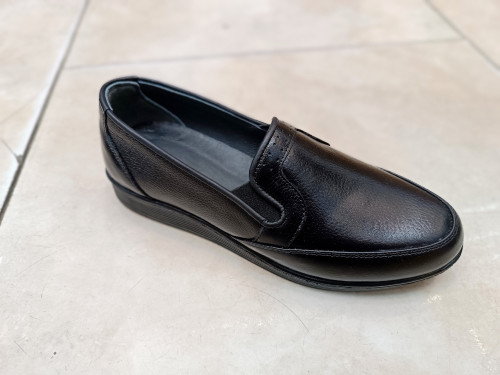 کفش زنانه تمام چرم طبیعی طبی کد ۶۹۵